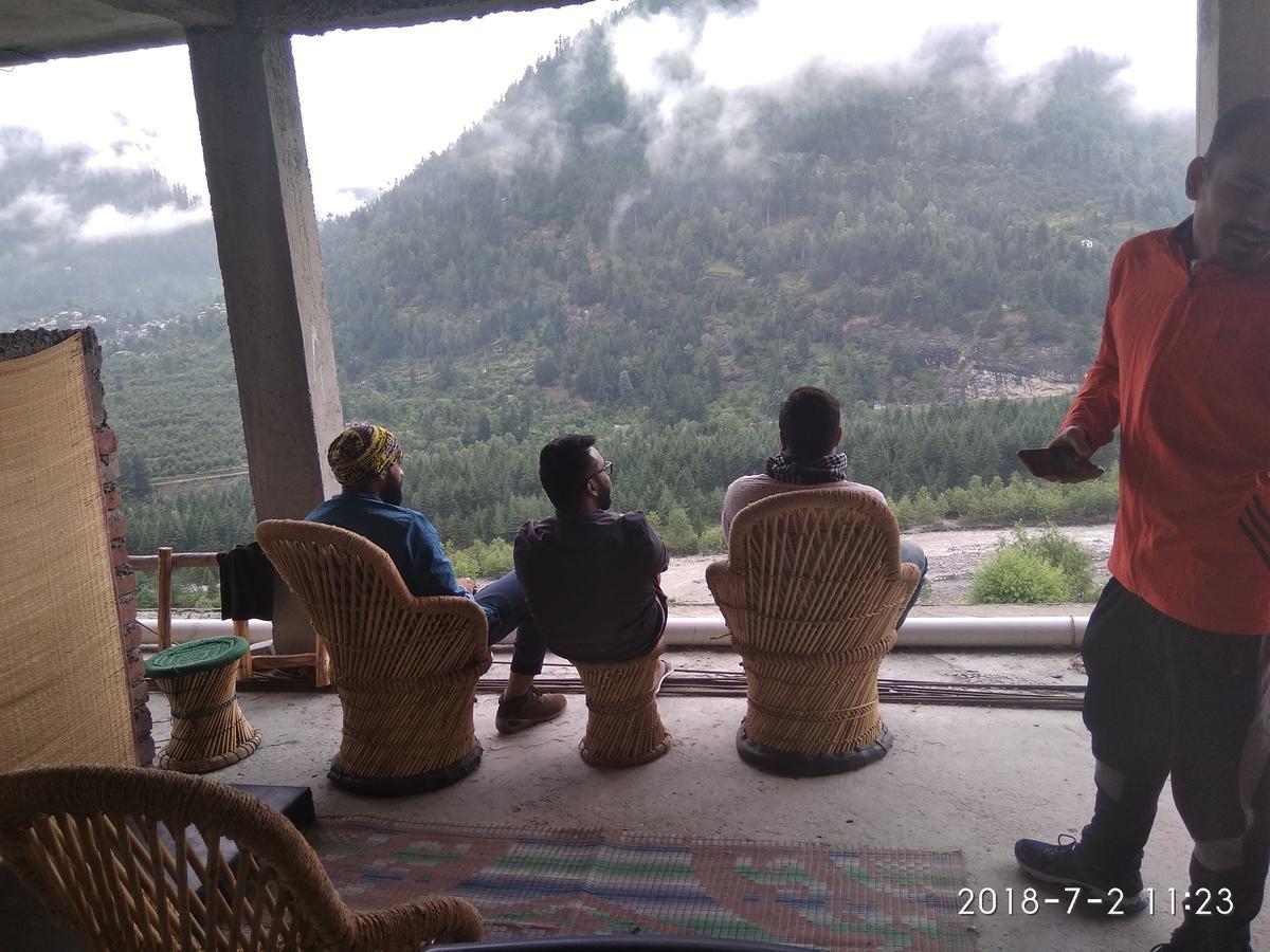 Sunface Homestay Manāli Extérieur photo